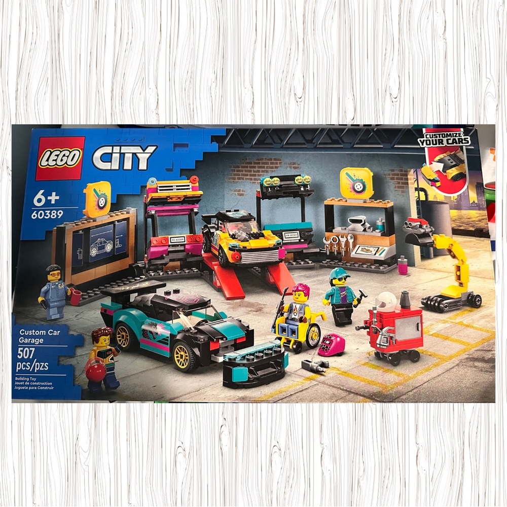 LEGO City 60389 Custom Car Garage • Retired Set • 507 pcs • New & Sealed